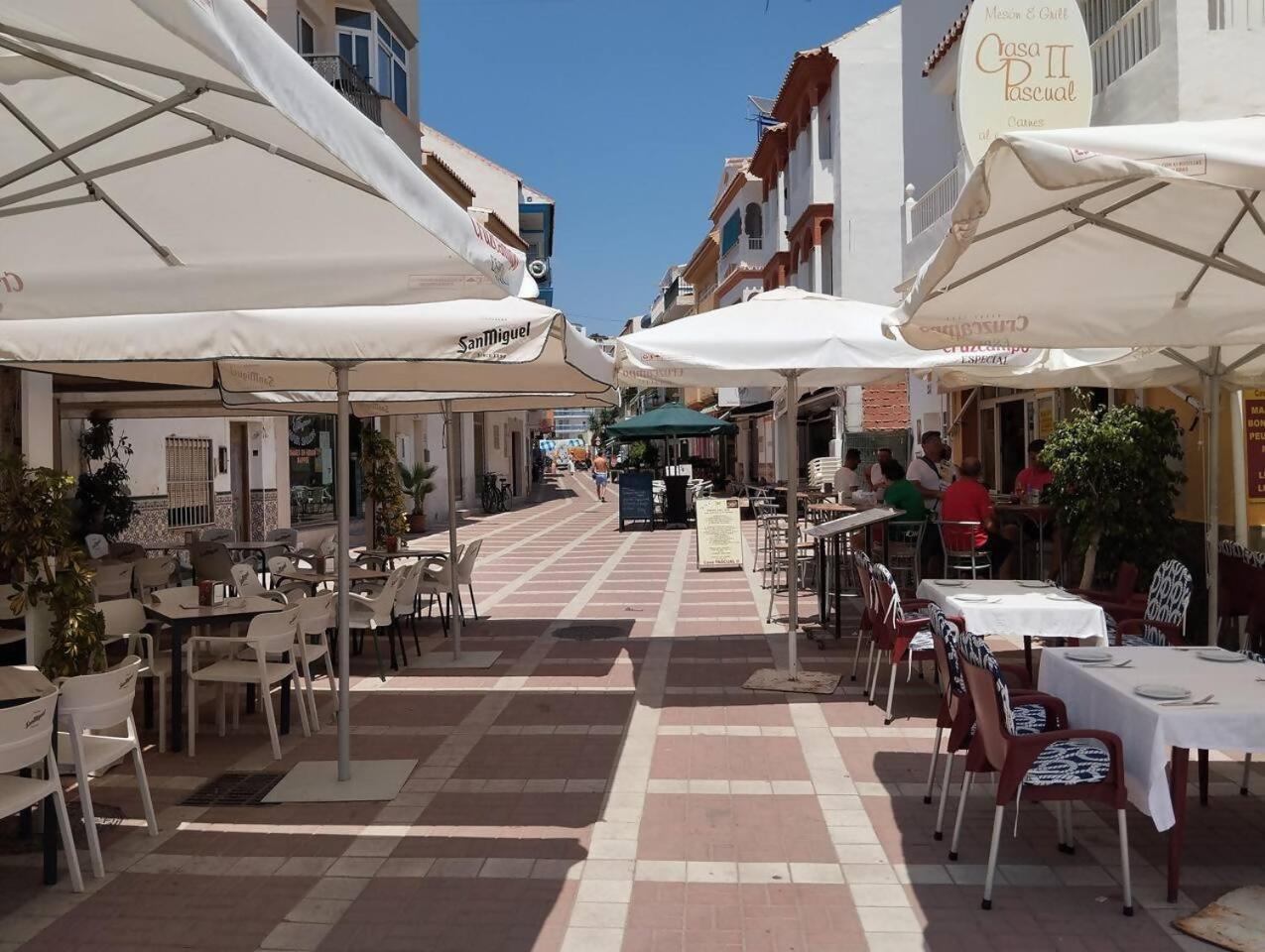 Apartamento Lidia Planta 2, La Carihuela 1ª Linea Playa, Vistas Mar, Buhardilla 1 Dormitorio, 40 M2, 1-3 Huesped, Terraza, Wifi トレモリノス エクステリア 写真
