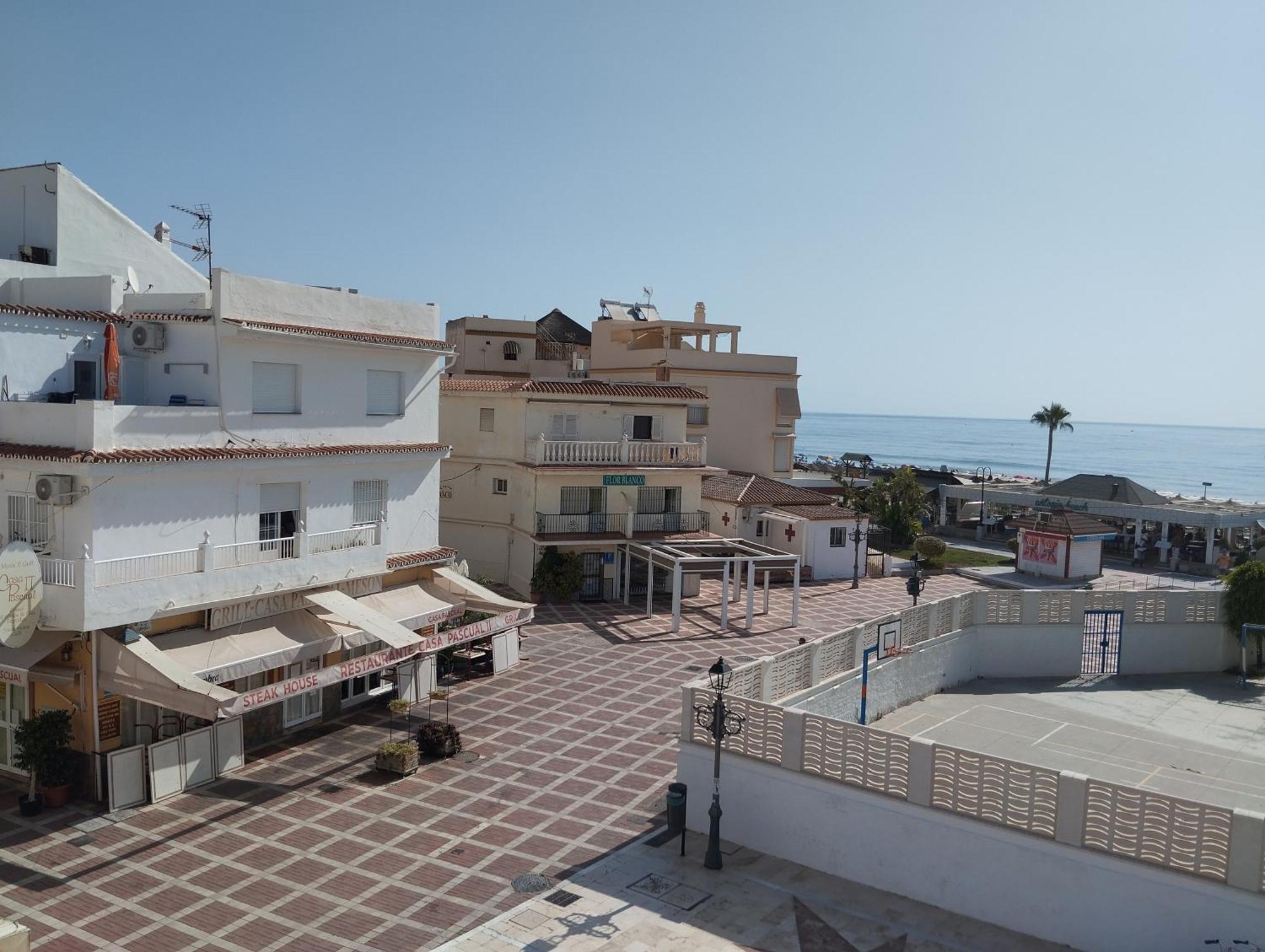 Apartamento Lidia Planta 2, La Carihuela 1ª Linea Playa, Vistas Mar, Buhardilla 1 Dormitorio, 40 M2, 1-3 Huesped, Terraza, Wifi トレモリノス エクステリア 写真